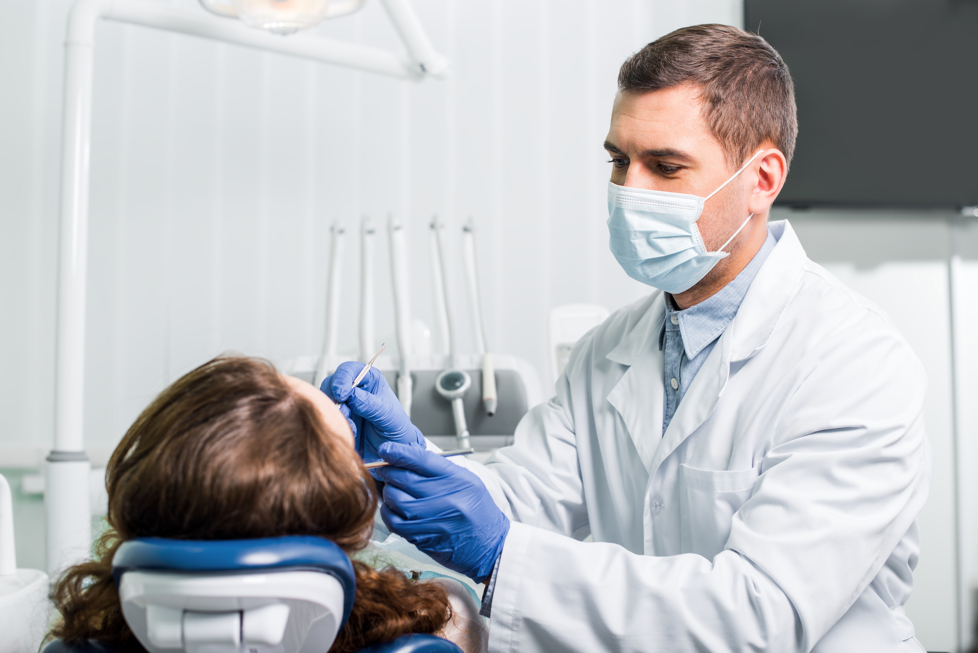 Why do tooth fillings fall out? Learn the reasons!